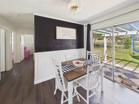 Dining - 321 E Pne, Jacksboro, TX 76458 photo 3 of 3