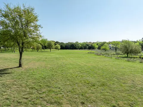 1630 White Bluff Dr, Whitney, TX 76692