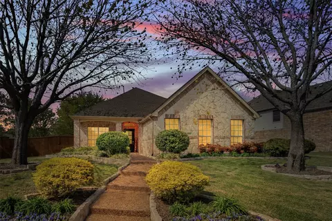 2801 Pioneer Dr, Melissa, TX 75454