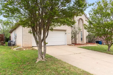 1709 Birch Ln, Corinth, TX 76210