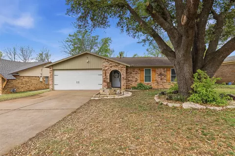 1404 Mimosa St, Cleburne, TX 76033