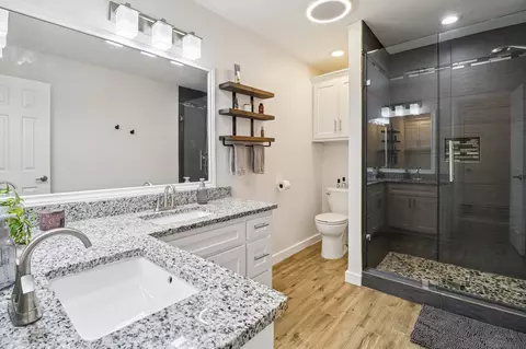 Bath - 1003 Meridith Dr, Terrell, TX 75160 photo 3 of 4