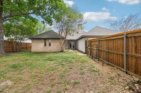 Exterior - 1003 Meridith Dr, Terrell, TX 75160 photo 5 of 8