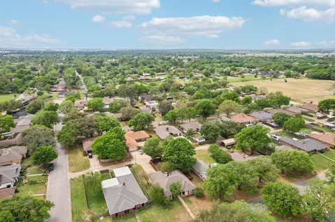 View/Area - 1003 Meridith Dr, Terrell, TX 75160 photo 6 of 7