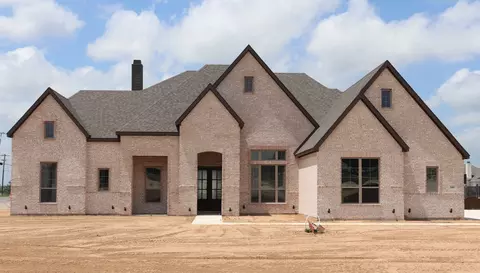 141 Lavish Ln, Lorena, TX 76655