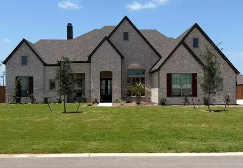 141 Lavish Ln, Lorena, TX 76655