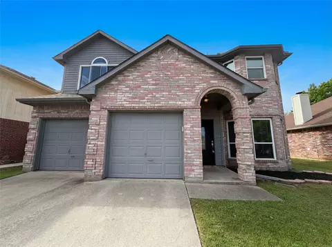 9048 Elbe Trl, Fort Worth, TX 76118