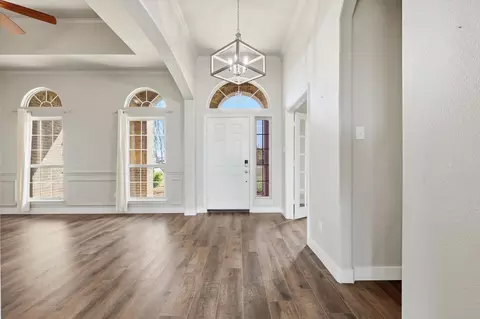 105 Devonshire Dr, Waxahachie, TX 75167