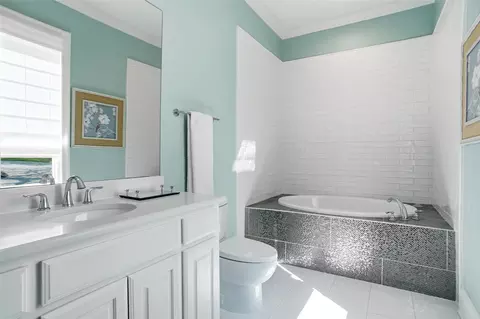 Bath - 2450 Post Oak Dr, Corinth, TX 76210 photo 3 of 4