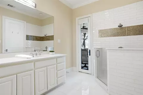 Bath - 2450 Post Oak Dr, Corinth, TX 76210 photo 4 of 4