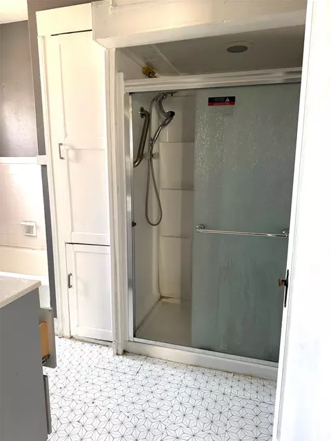 Bath - 1501 Proctor, Waco, TX 76708 photo 1 of 4
