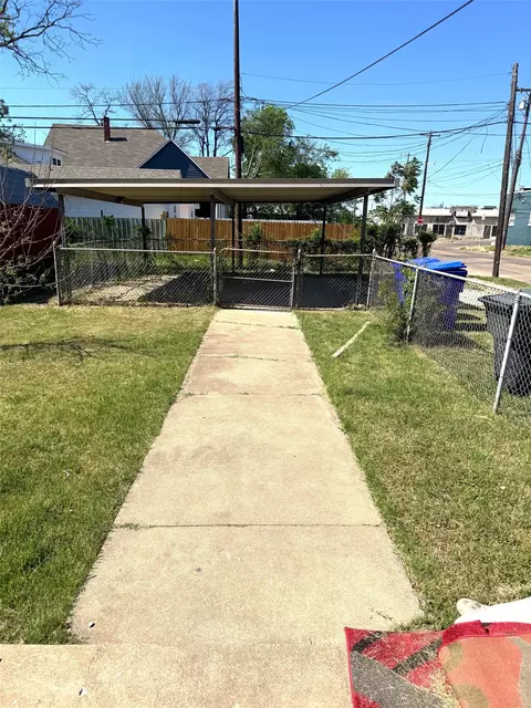 Exterior - 1501 Proctor, Waco, TX 76708 photo 3 of 4
