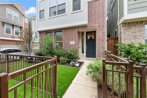 2751 Flowering Peach Ln, Dallas, TX 75212