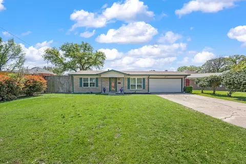 1624 River Oaks Dr, Irving, TX 75060