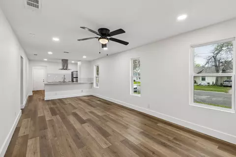 511 Panhandle St, Denton, TX 76201