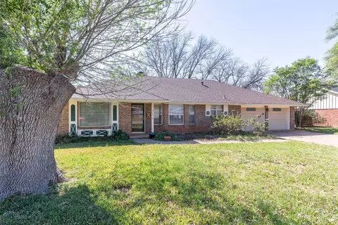 2102 Woodridge Dr, Abilene, TX 79605