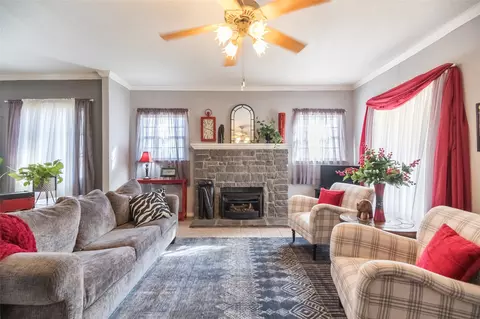 Living - 703 E 21st St, Cisco, TX 76437 photo 1 of 3