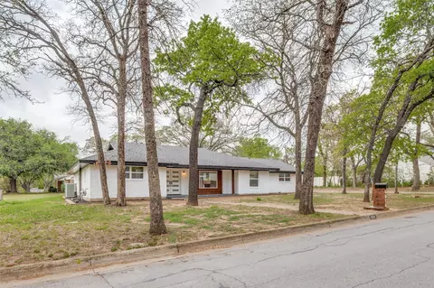 6016 Jacqueline Rd, Fort Worth, TX 76112