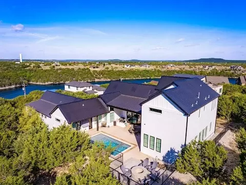 460 Melbourne Trl, Graford, TX 76449