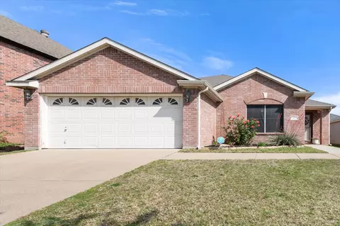 4141 Fossile Butte Dr, Fort Worth, TX 76244