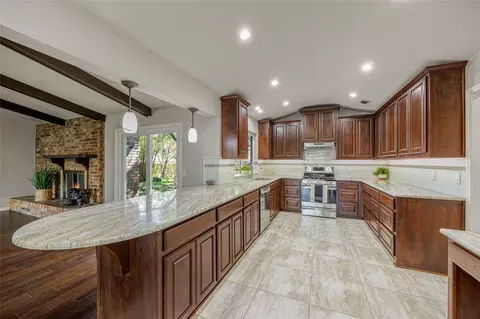 2616 Pin Oak Ln, Plano, TX 75075