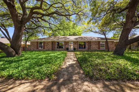 2616 Pin Oak Ln, Plano, TX 75075