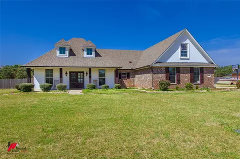 605 Lukes Lndg, Bossier City, LA 71112