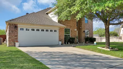 3209 Silver Point Ct, Mansfield, TX 76063