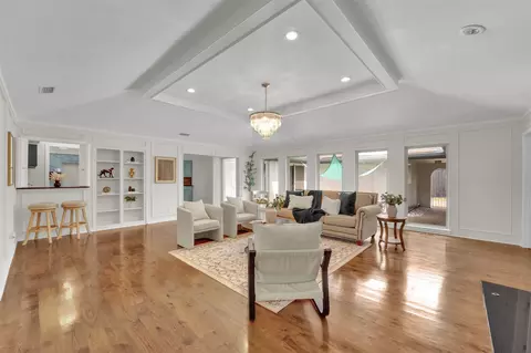 9511 Robin Meadow Dr, Dallas, TX 75243