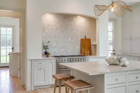 8632 S Fm 1187, Fort Worth, TX 76126
