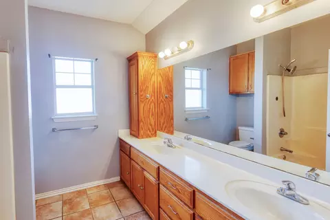 Bath - 216 E 220 E Walcott St, Pilot Point, TX 76258 photo 1 of 2