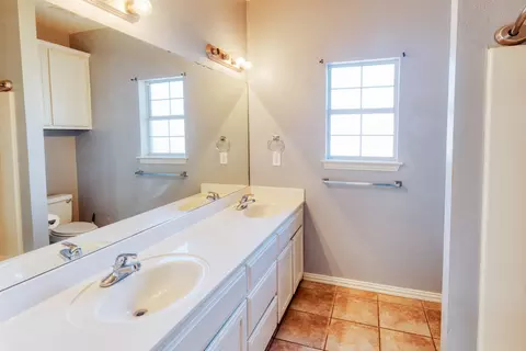 Bath - 216 E 220 E Walcott St, Pilot Point, TX 76258 photo 2 of 2