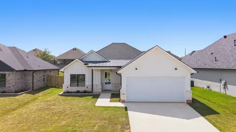135 Kaul Ln, Bullard, TX 75757