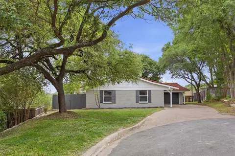 8516 La Jolla Ct, Benbrook, TX 76116
