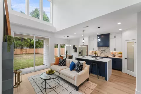 2312 Stoneman St, Dallas, TX 75215