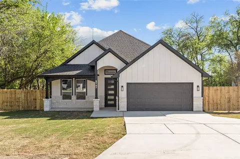 5747 Waddell St, Sansom Park, TX 76114