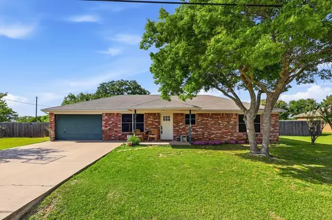 4051 Country Meadows Cir, Granbury, TX 76049