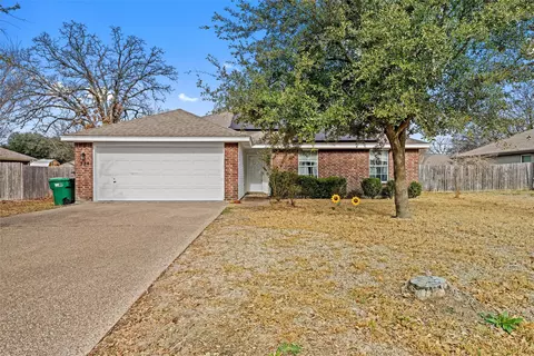 224 Headrick Dr, Robinson, TX 76706
