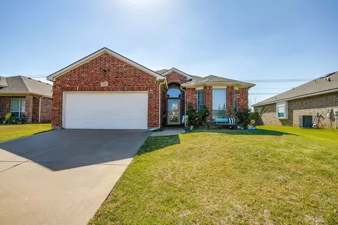 1209 Spanish Moss Dr, Burleson, TX 76028