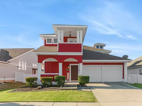 1410 Carriage Ln, Savannah, TX 76227