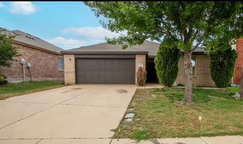 8732 Stone Valley Dr, Fort Worth, TX 76244