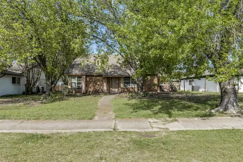 1825 Castle Dr, Garland, TX 75040