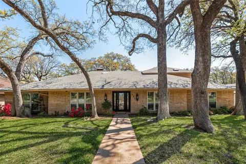 805 Crowley Rd, Arlington, TX 76012