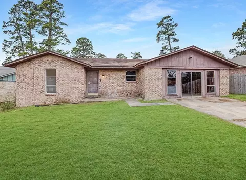 165 Greenforest Trl, Nash, TX 75569