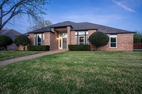 1109 Mockingbird Ln, Keller, TX 76248