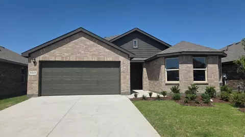 8549 Dunnstown Dr, Fort Worth, TX 76131