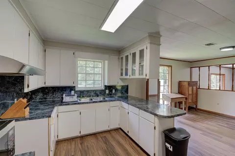 Kitchen - 6344 Highway 4, Ringgold, LA 71068 photo 1 of 2