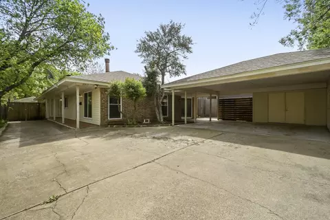 2913 Marys Ln, Fort Worth, TX 76116