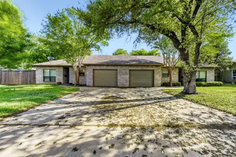 6525 Greenway Rd, Fort Worth, TX 76116