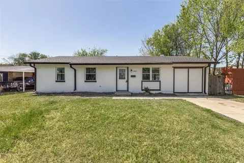2407 Fulton Dr, Mesquite, TX 75150